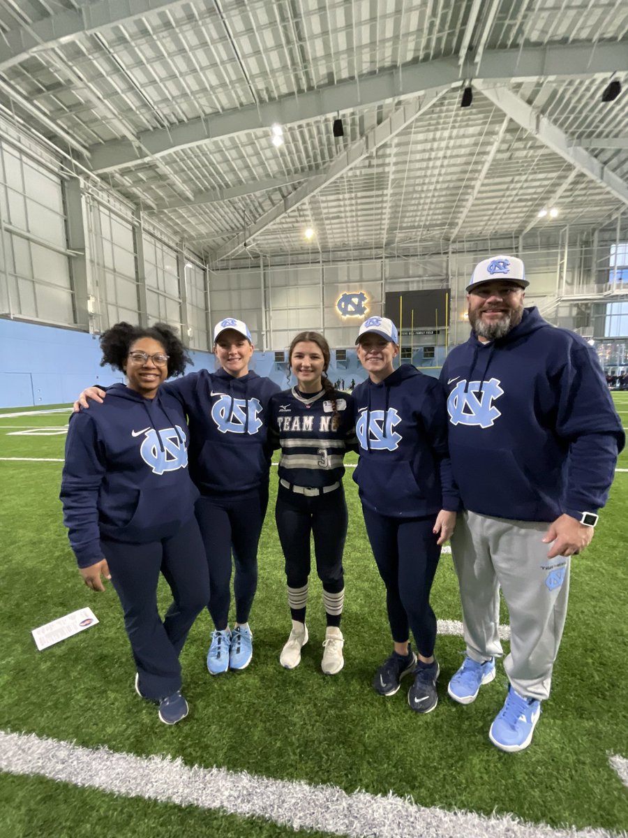 Had the best time at @UNCSoftball camp! The instruction, feedback, players/coaches, and the tour were all fantastic. Can’t wait to come back again! @Maddie_Holub @coachmegsmith @c_lyon22 @coachkiwij @teamnc_bowman