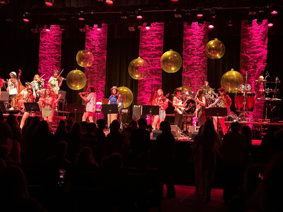 LKWD_DrG's tweet image. The incomparable Lakewood Project Welcoming the audience to the jungle