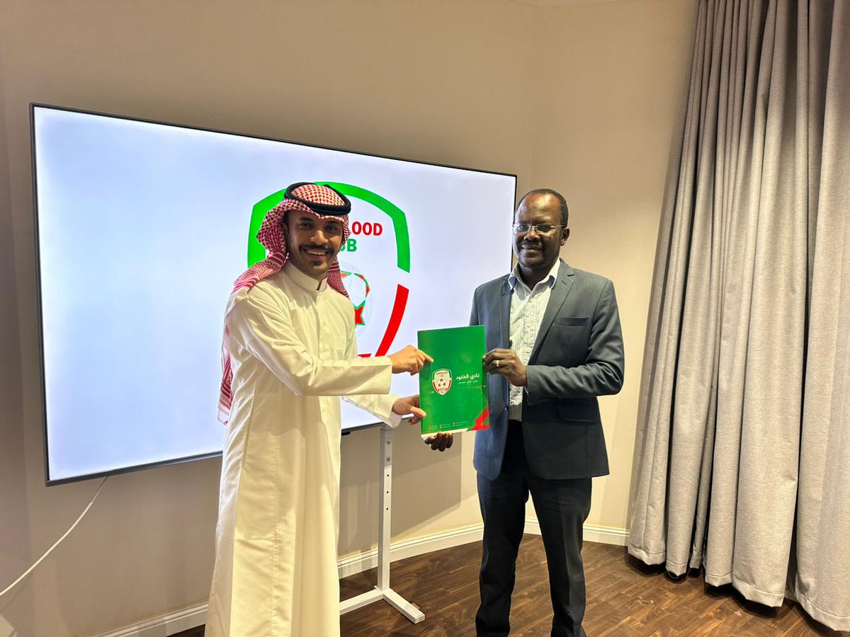 73Mustapha's tweet photo. مشوار جديد مع اسرة جديدة . سعيد للاستقبال والترحاب الذي وجدته من كل منتسبي هذا النادي العريق (فخر الرس ) الاسم المحبب  لجماهير النادي.نادي الخلود محطة جديدة سوف تضاف الي المحطات  التي تركت بصمات جميلة وعميقة في حياتي الرياضية عامة.  
مرحبا بي في نادي الخلود (الرس) كل الحب https://t.co/qVGaJ6Vqkg
