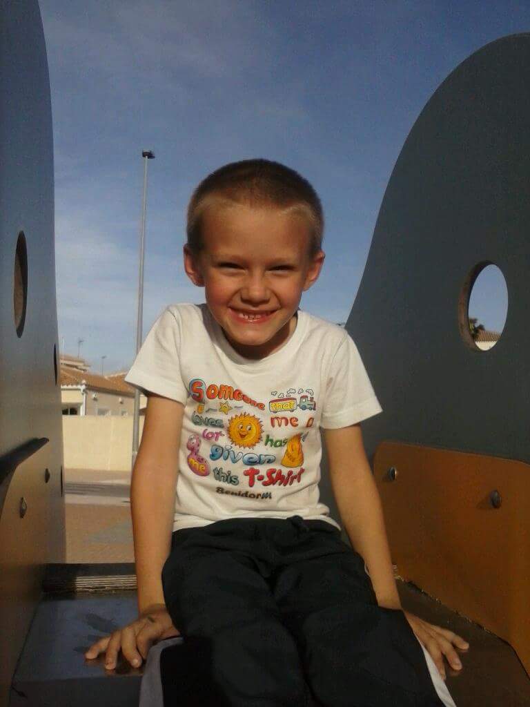 Missing you so much.... Happy sweet 16 my world, my everything..🎂🎗💛🎁🎉🎊🎁💔😪