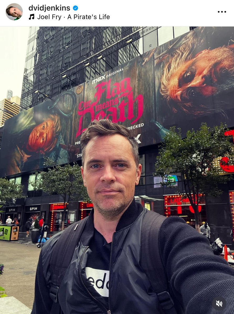 chaoticmulaney's tweet photo. can’t wait for him to get a selfie with the our flag means death season 3 times square billboard to complete this trilogy. LET’S DO THIS CREW. LET’S GET THEM THE THIRD SEASON THEY DESERVE

🏴‍☠️ https://t.co/ffjXC7kkhR 🏴‍☠️

#saveofmd #ourflagmeansdeath https://t.co/o22RAFridu