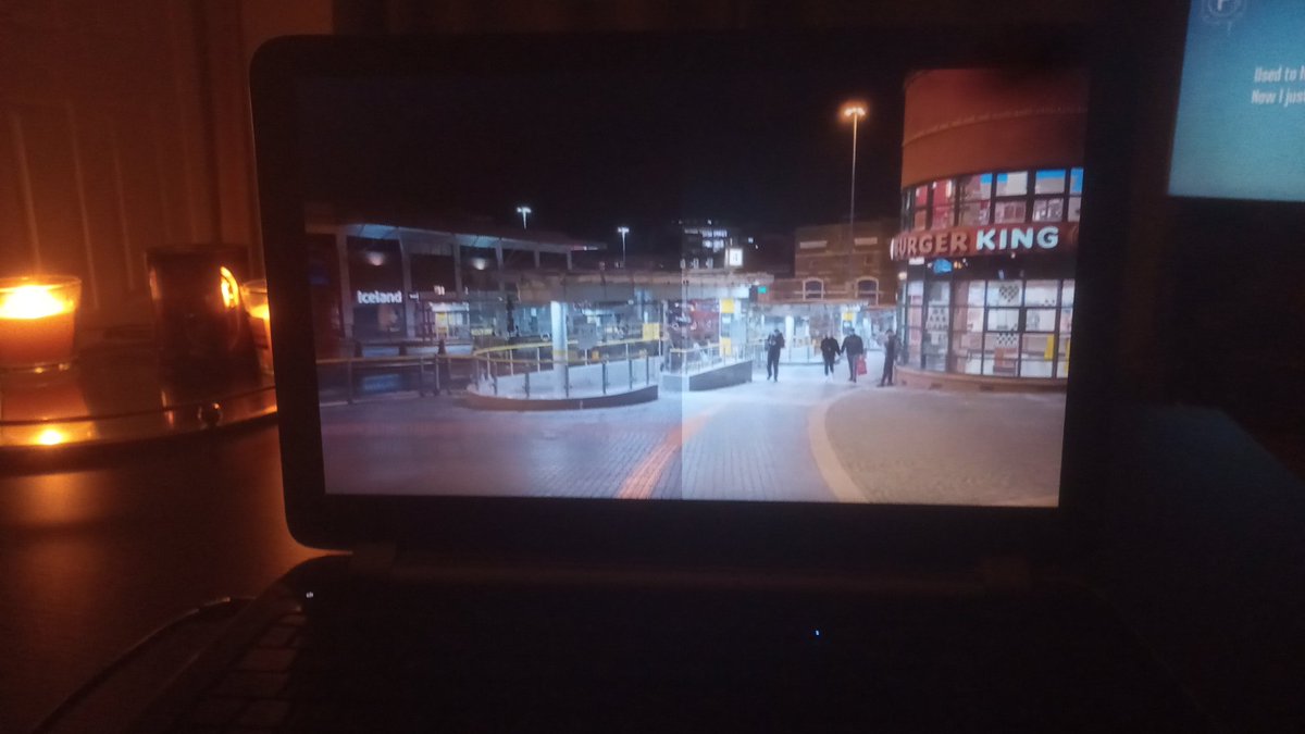 BigWriteHook's tweet image. Love that the Top Rank stream for the #JonasMayer fight has just got a cameraman cutting about Liverpool. @Timbradleyjr just shouting out Burger King at St. John's hahaha 🤣 

Scouse as you like!