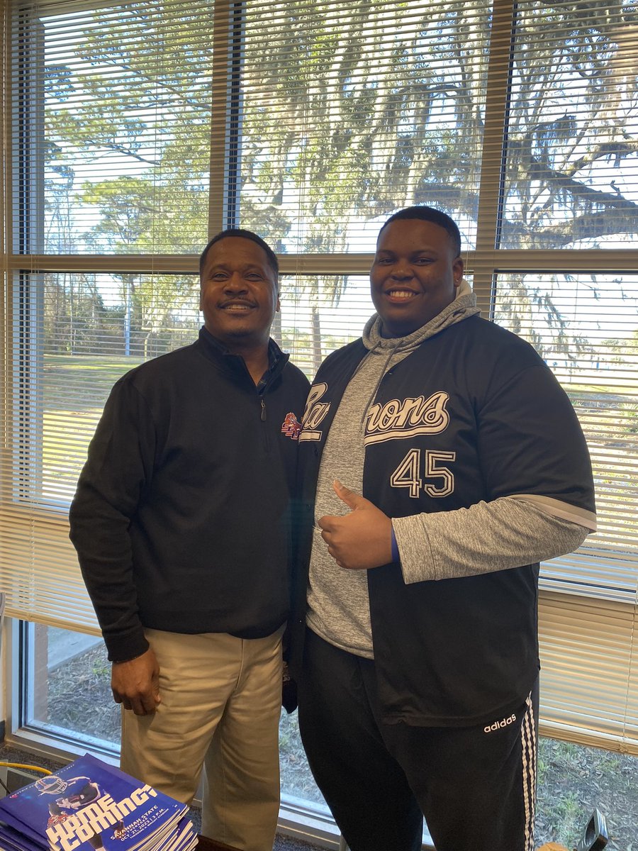 Arnez Jones tweet media