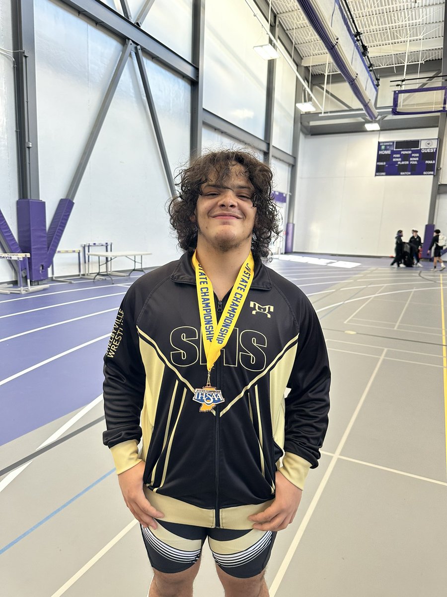 GBWrestlers's tweet photo. Congratulations to Xavier Spiegel on his 4th place finish at #IHSWJV State Finals!
#GBWrestlers
#JVState 
#LeaveItAllOnTheMat https://t.co/wPQcKiIK25