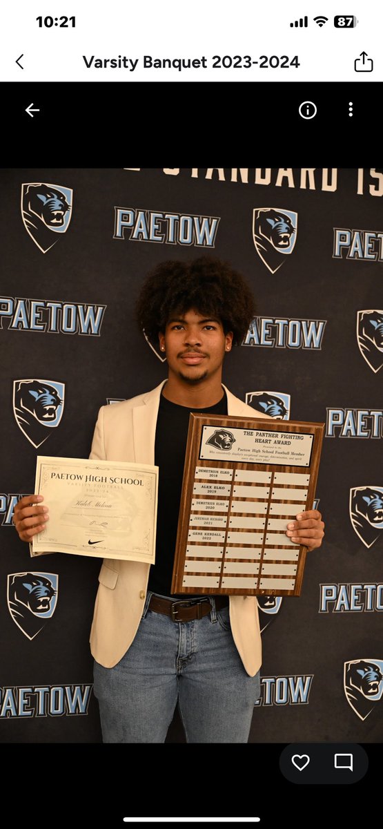KalebMolina_18's tweet photo. Honored to get the Panther fighting heart award!!@PaetowFootball https://t.co/RpHJ8mQdDI