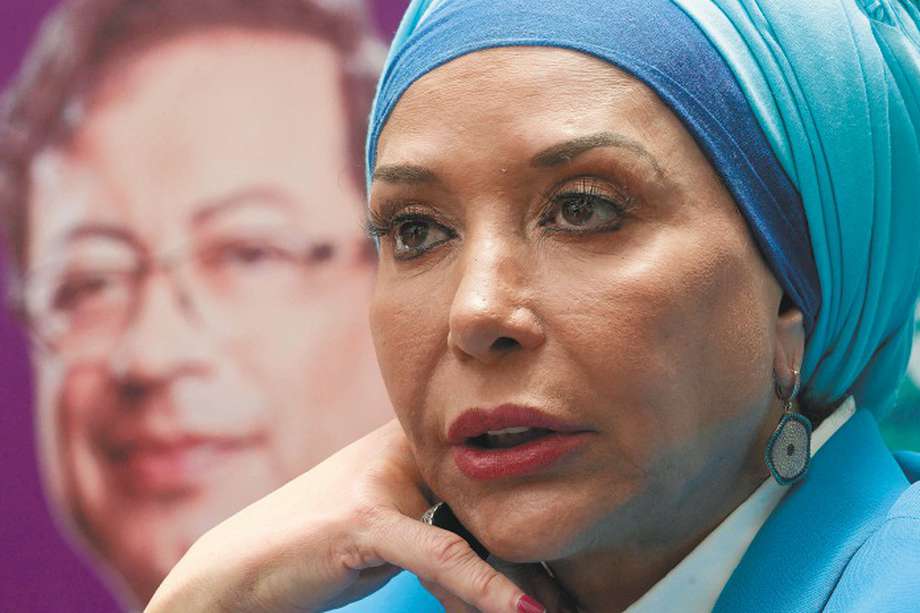¡Una triste noticia! Ha fallecido la exsenadora colombiana Piedad Córdoba. La conocí personalmente tras entrevistarla en 2008 en Barcelona. Y me impresionó su optimismo, valentía, y fuerza, para crear una Colombia con paz, igualdad y justicia. DEP