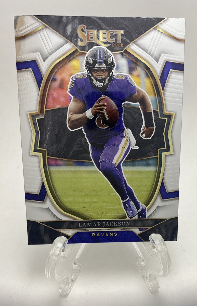 AGaggleOfKids's tweet photo. Lamar Jackson Cards for sale!
All others are $1 each!
-Free PWE up to 3 cards
-Over 3 is flat $3 BMWT
Or, take the 20 card lot for $16 shipped!
#PageFive #RavensFlock #Ravens #BaltimoreRavens #Lamar #LamarJackson https://t.co/jg3lN9qH8f