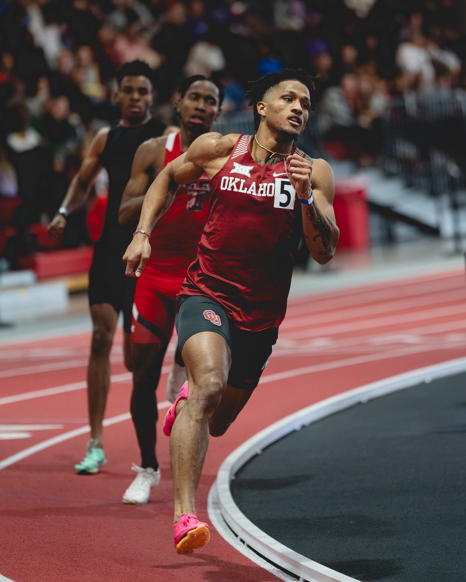 OU_Track's tweet photo. 𝗡𝗨𝗠𝗕𝗘𝗥 𝗢𝗡𝗘 🏆

Zarik Brown’s first-place finish is the fastest men’s 400m in the nation! His personal-best time of 46.03 lands him the No. 1 spot in the NCAA! 

#BoomerSooner ☝️ https://t.co/3r3XbSZ0GL