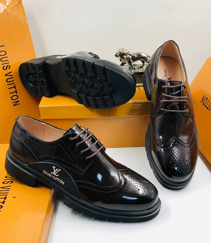 BlessinaE6985's tweet photo. 🔥🔥🔥
#Givenchy
*#FullyBoxed* for odogwu
Black = 40-46
*50k each
💦💦💦💦💦💦💦💦💦
Location: Abuja
Delivery: globally
Call or WhatsApp: 09135507985
Ola of Lagos
Tiwi
Deborah
#Gistlover
Please retweet and follow https://t.co/awrJLg1BZk