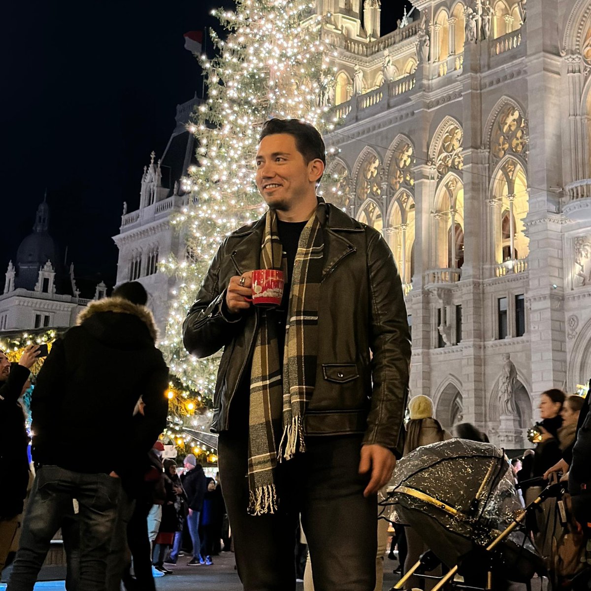 Wiishakespear's tweet photo. Wien,Austuria. Last christmas... https://t.co/YkrhdAuz71