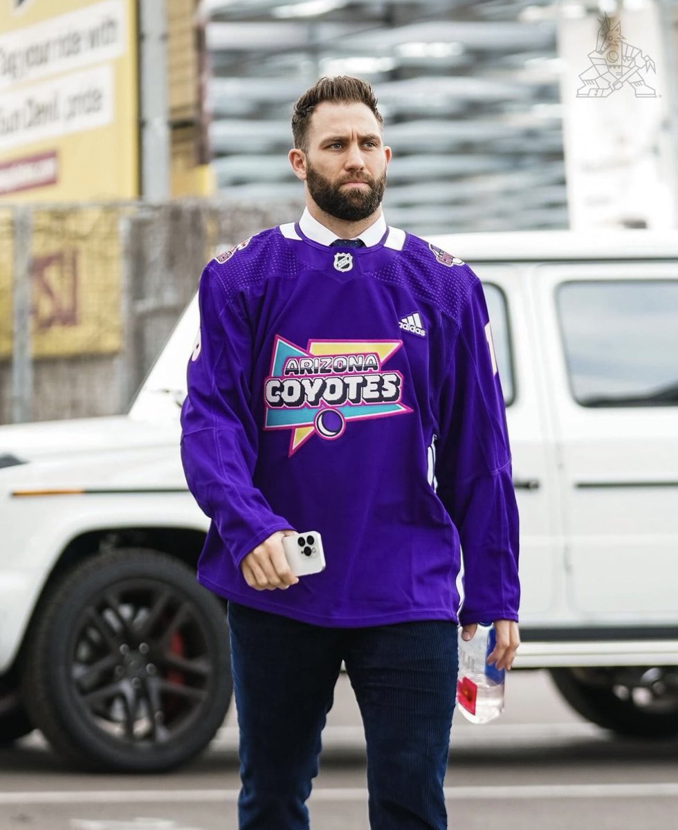 90s jerseys are all that😎 Bid now at arizonacoyotes.com/auction!!
