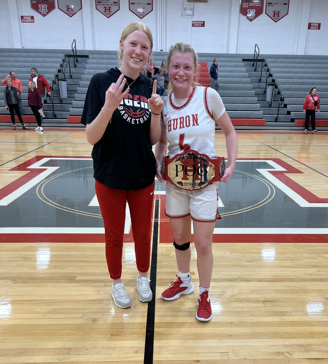Shout-Out to our game 14 Player of the Game (POG) vs. Willard, Jessica Brown (Jr). A big afternoon with a career high 31 points, 8 rebounds, 7 Steals, and 4 assists.  And the Tigers get a huge SBC Win over Willard. A great Tiger TEAM Win! #shegotthebelt 🏀💪