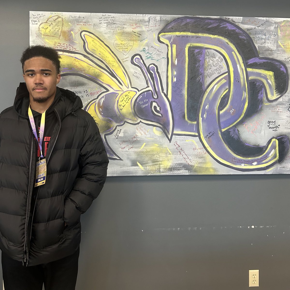 CARDINALS SPOTTED‼️
#JonesboroU🧬

📍DEFIANCE COLLEGE <a href="/DefiCollegeFB/">Defiance College Football</a>
2024 LB Tarrill Hall <a href="/Tbell_2308/">Tarrill Hall</a>
🎥 hudl.com/v/2LYTSg