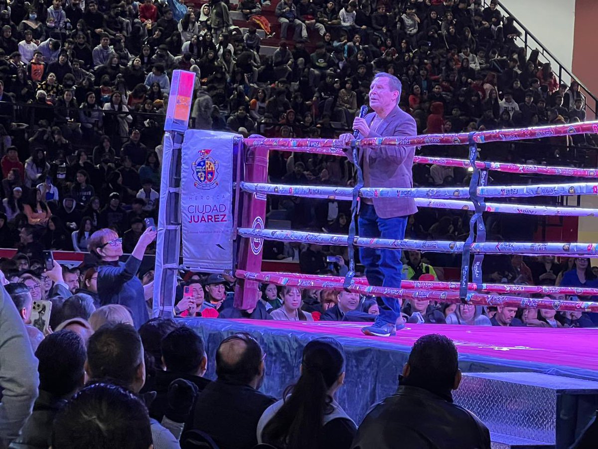 PepeCamarillo's tweet photo. ESTO impreso, con el reporte de la Chavezmanía en Cd. Juárez, en cuyo Auditorio Municipal volverá a estar @Jcchavez115 en la transmisión por @BoxAzteca7 - @boxing_showcase tiene cartelera en suelo neoleonés CRÉDITO DE FOTOS Y VIDEO: @RafaSotoGil https://t.co/V9Od1I3ixy