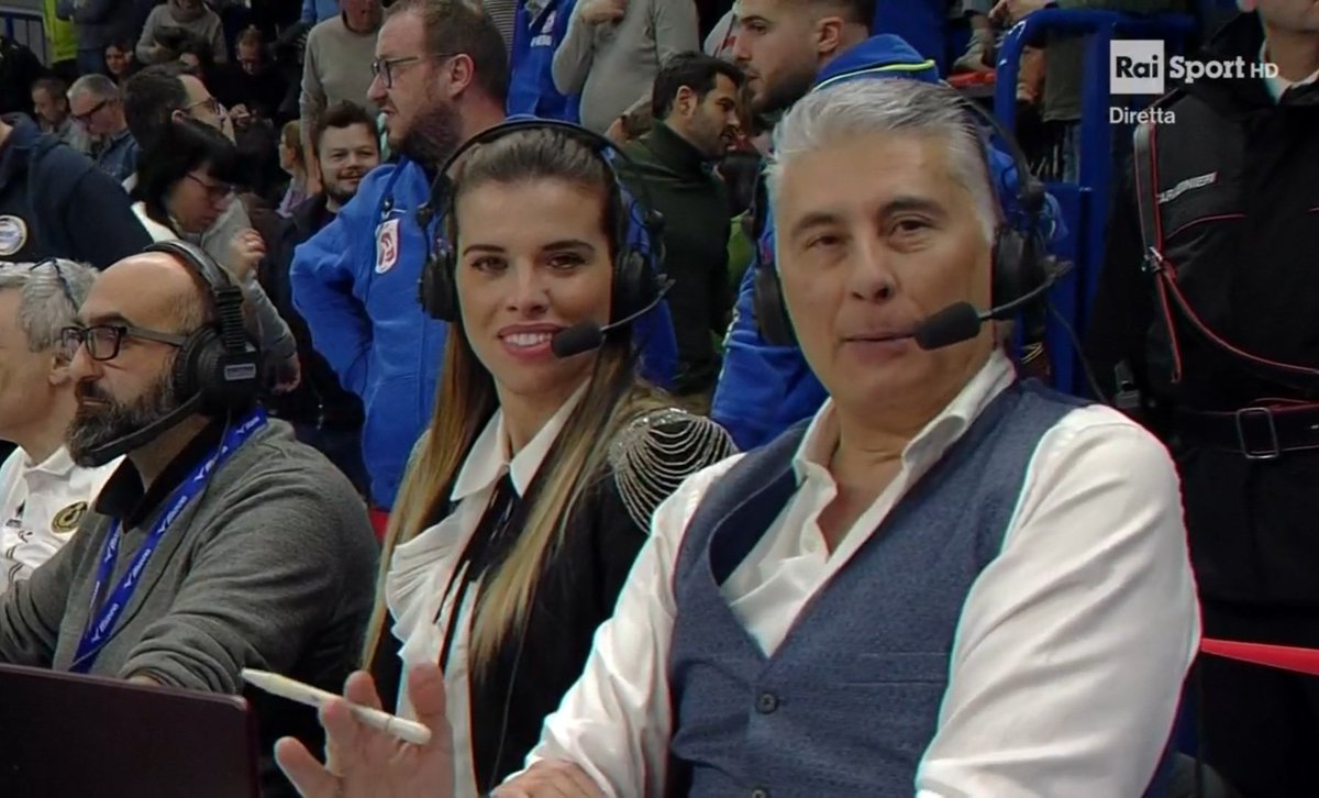 darkokerim's tweet photo. Il #saturdaynight con @marcofantasiatw e @PisaniGiulia Γ¨ nella remota #Villafranca per la sfida tra #Wash4Green #Unionvolley π e @MegaboxV π #PinVal 3-1 27-25;21-25;25-19;32-30 π le #pinelle si portano a casa tre punti dopo un match meraviglioso π± #VolleyballGirls #volleyball https://t.co/036BbxUFaW