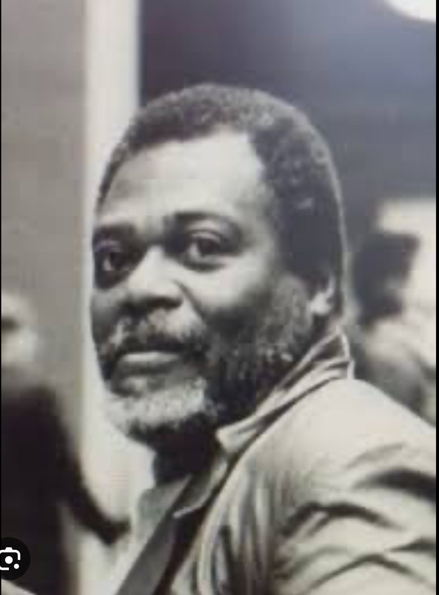 Pocos conocen en Colombia la historia del intelectual chocoano  Arnoldo Palacios.
 
Autor de “Las estrellas son negras” cuyo manuscrito original se quemó en los incendios de abril de 1948 cuando asesinaron a Gaitán y él reconstruyó de memoria en dos semanas.

Palacios es una de