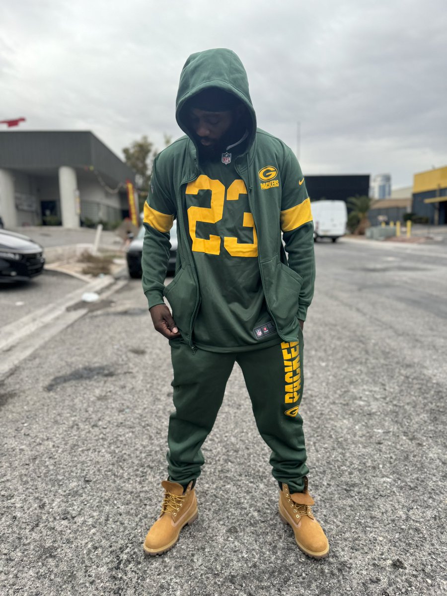 terencecrawford's tweet photo. Yall know the vibes!!! Go Pack Go!!! https://t.co/q1cZzxHVCv