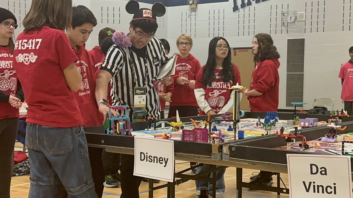 EEisenhowerms's tweet image. 🤖 Robotics Semifinals in Covington, WA with our IKE Patriots teams!#180DaysOfLearning even on the weekend. Proud to support these young innovators as they represent us. Go Patriots! 🎉🤖 #KidsLearnAtIKE @WilnicG @DrIanBSaltzman @EPS_Region3 @EPS_DeputySupt @EverettSchools