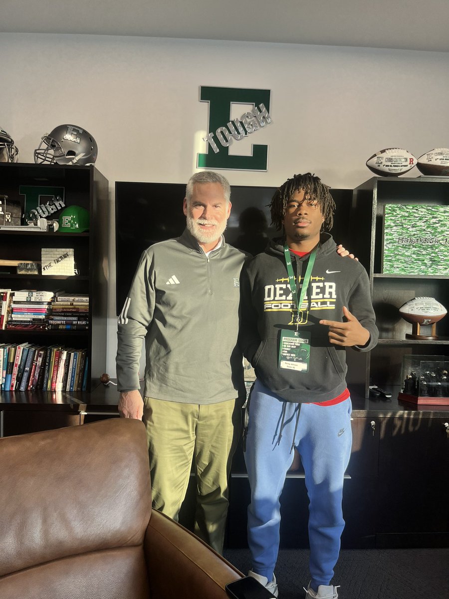 Ronny7Johnson's tweet photo. After a great talk with @Coach_Creighton Im blesssd to have gotten my second offer from the University of Eastern Michigan🦅🦅 
@RisingStars6 @TheD_Zone @AllenTrieu @MLive @on3 @Rivals @phil_jacobs16 @CoachRSchwartz https://t.co/GriZwJUkzP