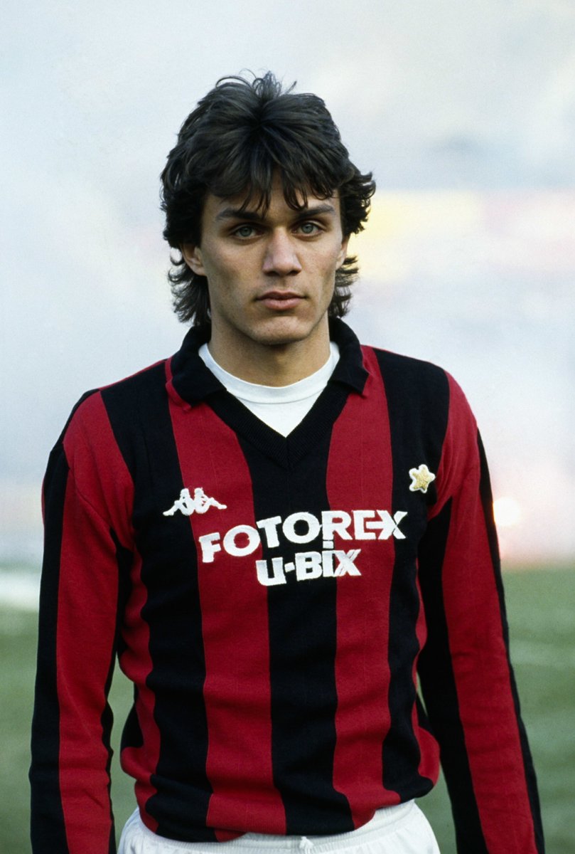 _BeFootball's tweet photo. Il y a 38 ans jour pour jour, Paolo Maldini faisait ses grands débuts avec l'AC Milan. 🇮🇹❤️🖤

Il avait 16 ans 💎 https://t.co/UsCLLdnDbz