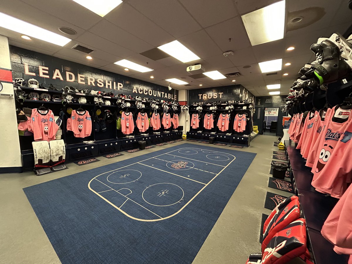 WHLPats's tweet photo. 🌟🌈 Ahoy there! Tonight’s gonna be a blast because the Pats are sliding onto the ice in their groovy Patrick Star theme jerseys!

#reginapatshockey #ignitetonight https://t.co/UR6bVqWRZ4