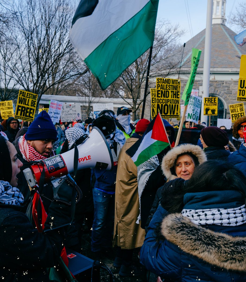 🇵🇸 STATEMENT — We condemn the NYPD’s targeted arrest of more than 10 protest leaders who were demonstrating in Manhattan in solidarity with the people of Gaza. (1/5)