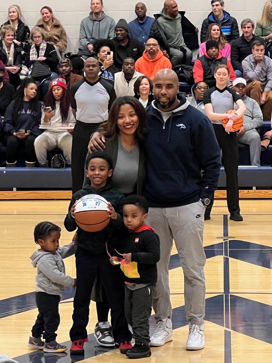 Coach Tarrik Mabon tweet media