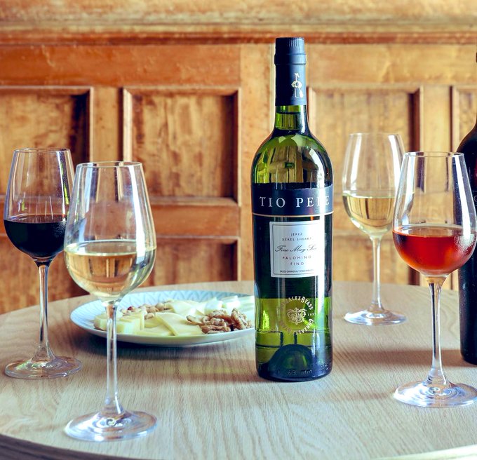 Grabenwerkstatt is a relatively new winery that stands out amongst traditionally focused Wachau producers, creating top bottles such as these sleek and stony single-vineyard wines. The most notable was the strikingly original Grabenwerkstatt Riesling Wachau Ried Bruck 2022.