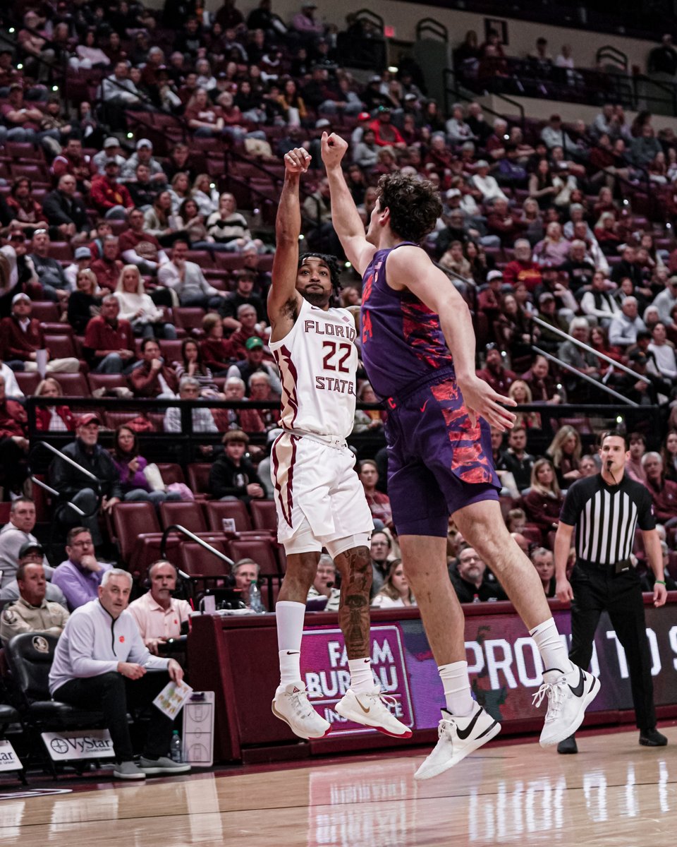 Darin Green has made two 3-point shots and leads us with nine points FSU 37, CU 41 | 2H 15:23
