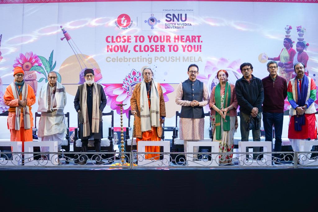 SRConly's tweet photo. Our very own SNU celebrated its first Poush Mela, and so many eminent people had come together to make it memorable, with none other than the BaulSamrat Padmasree Purna Das Baul alongwith other dignitaries. And what a wonderful performance by all the uber-talented artists! https://t.co/NtwHYN73XK