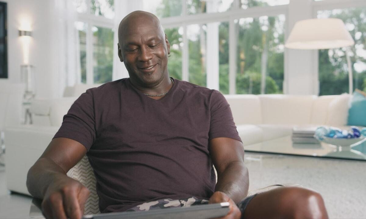 JustFreshKicks tweet media