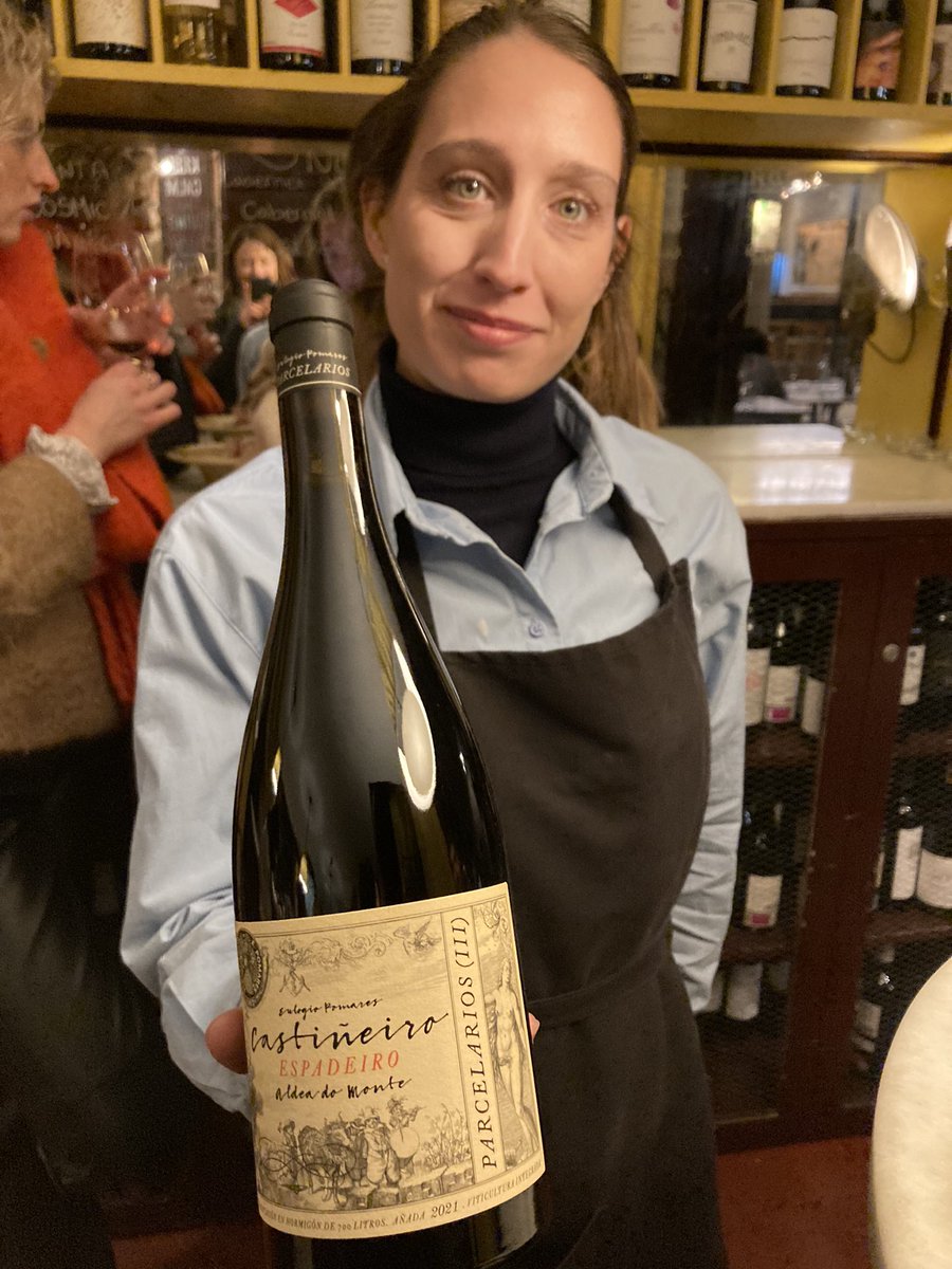 mplans8's tweet photo. Fantástico Espadeiro de Eulogio Pomares, Castiñeiro 2021! En la @vinyadelsenyor siempre te recomiendan de 10! ❤️🔝🍷
#espadeiro #eulogiopomares #vinyadelsenyor #born #winelover https://t.co/LltaI54tVw