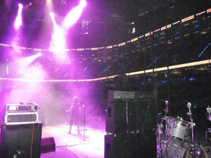 UlissesMac's tweet photo. En la Arena Ciudad de Mexico con Anabantha ....gran recuerdo....es impresionante ver este lugar desde ahi ....y ahi vamos a ver hoy a Therion !!! https://t.co/lUGOBGlIdi