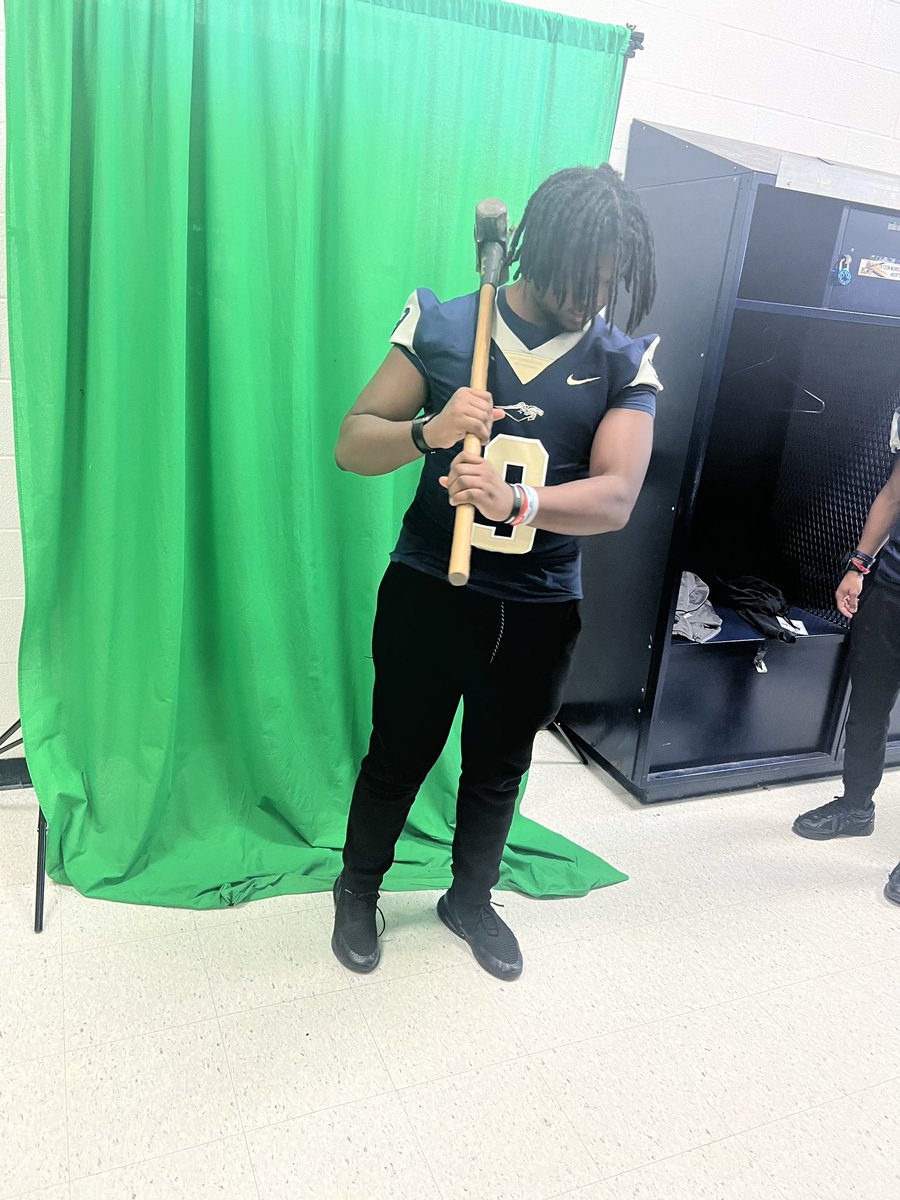 AGTG! After a great visit today I’m blessed to say I’ve received an offer from North Carolina Wesleyan ! Go bishops. 💙💛
<a href="/Coach_Filkovski/">Jeff Filkovski</a> <a href="/Coach_J_Clark/">Coach Justin Clark</a> 
<a href="/BerryFootballNC/">Berry Academy Football</a>