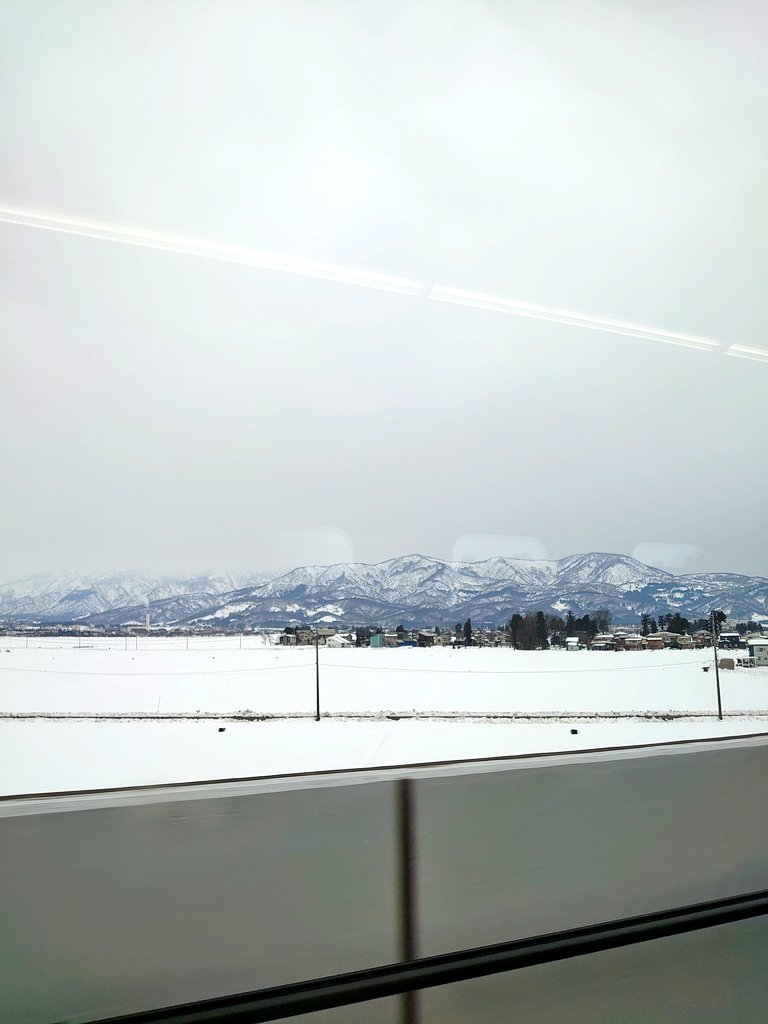 livetakusanlove's tweet photo. グルメ🍜温泉♨️ライブ🎶三昧の雪国❄️上越の旅
とても良きでした⛄
#上越
#あした
#釜ぶたの湯
#上越EARTH
#OURBASE https://t.co/epLuOCV8Zz