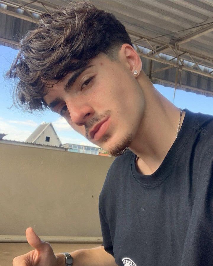 killua_eve's tweet photo. parem de fazer esse corte homens não fica bom em todos👍 https://t.co/HFumLY0cUu