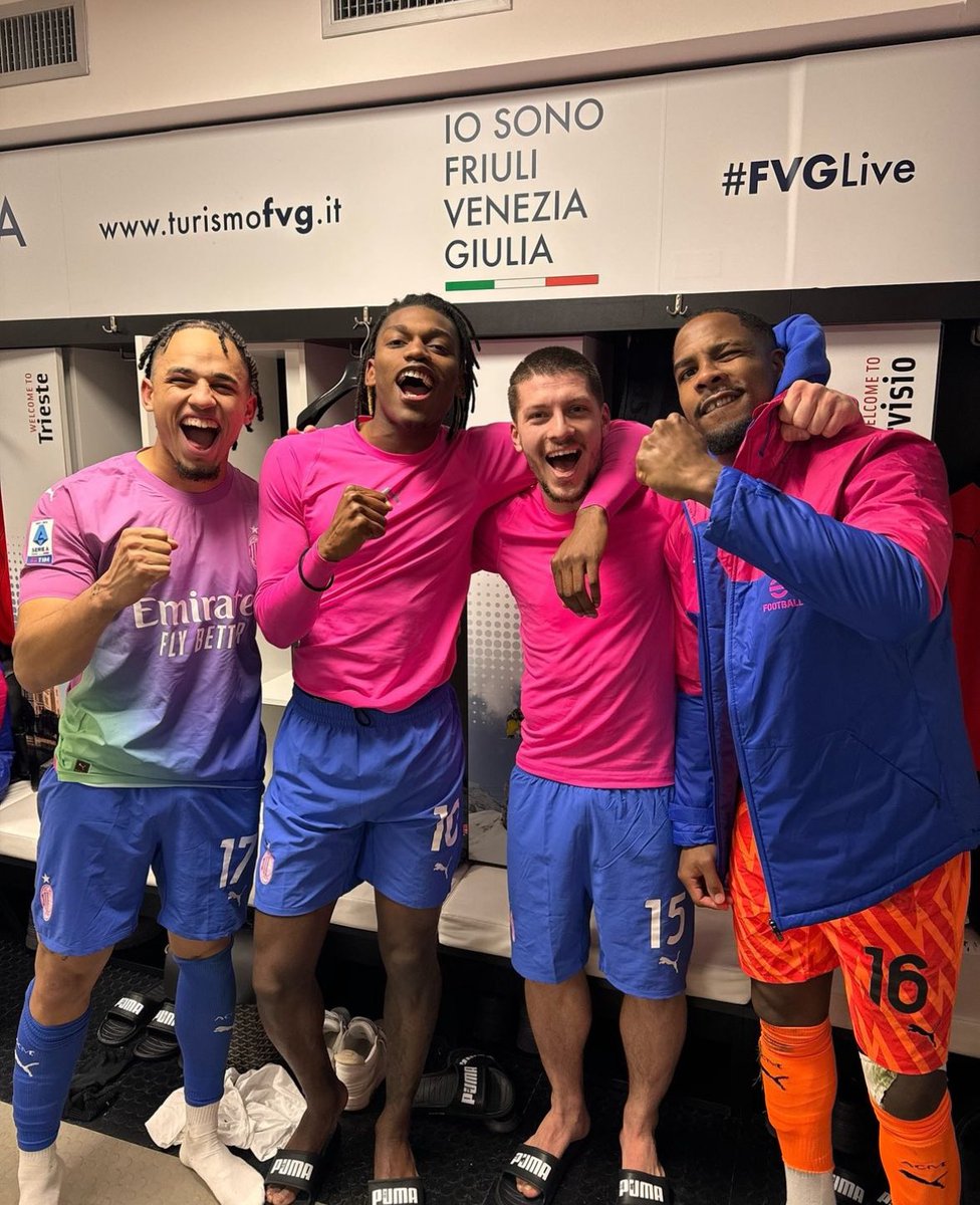 FabrizioRomano's tweet photo. “Say no to racism”. Rafa Leão ✖️ Mike Maignan. https://t.co/KYfiCYVmSq