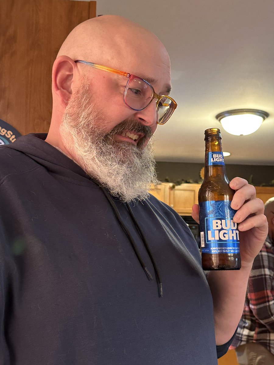 FourthRoomKelly's tweet image. Send help! @RunDanRunTV