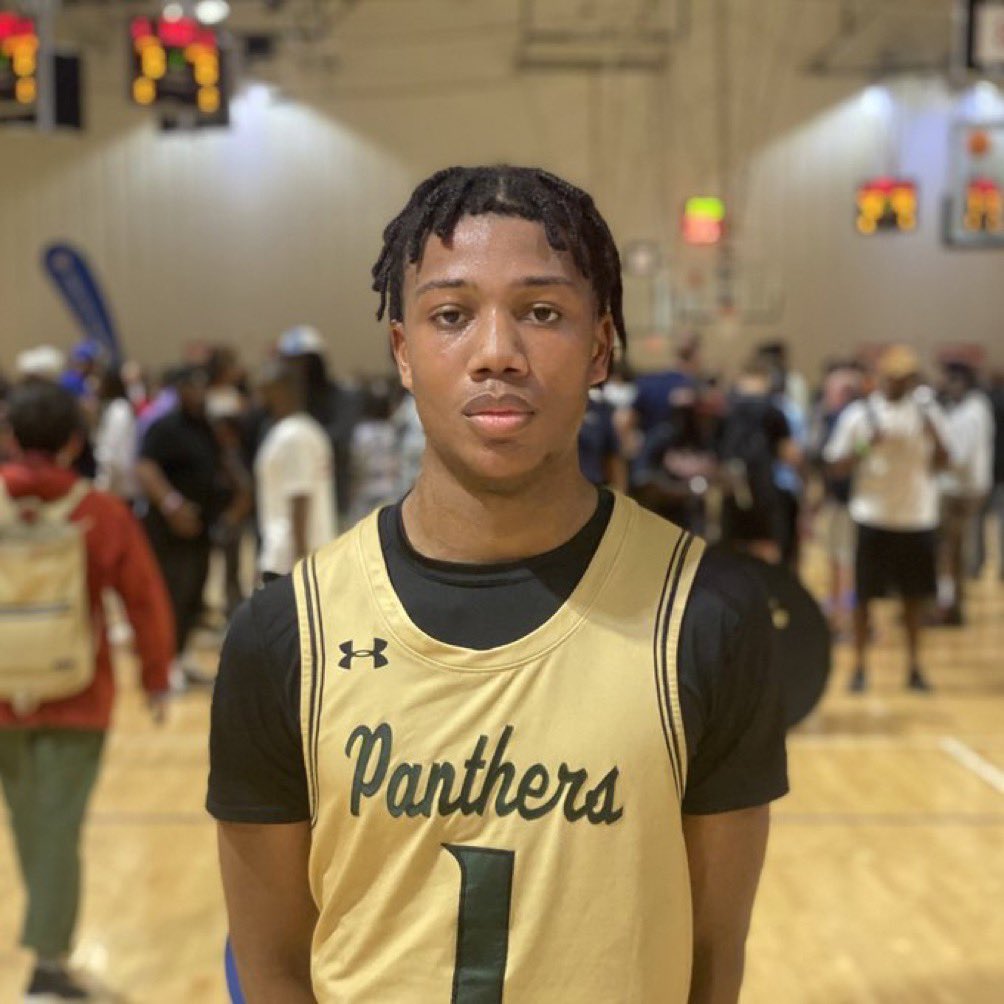 Brentis Schaeffer can score in bunches, in a short period of time. 

He scored 31 points with most of his points coming in the 2nd quarter, 4th quarter and in the overtime periods. 

STORY:

ontheradarhoops.com/otr-hoops-eye-…