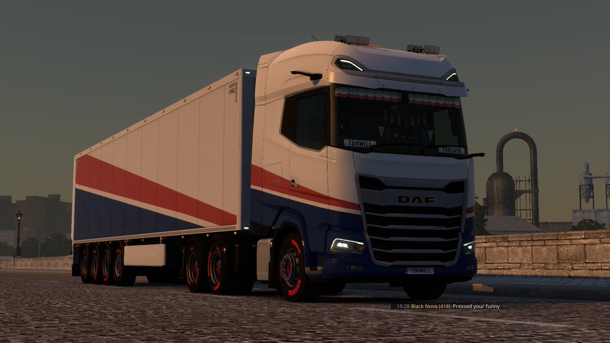 TDHCaveLogistic's tweet photo. Showing our  @DAFTrucksUK XG+ some love before our convoy tonight! 

@SCSsoftware @TruckersMP https://t.co/Uq4UPlhX02