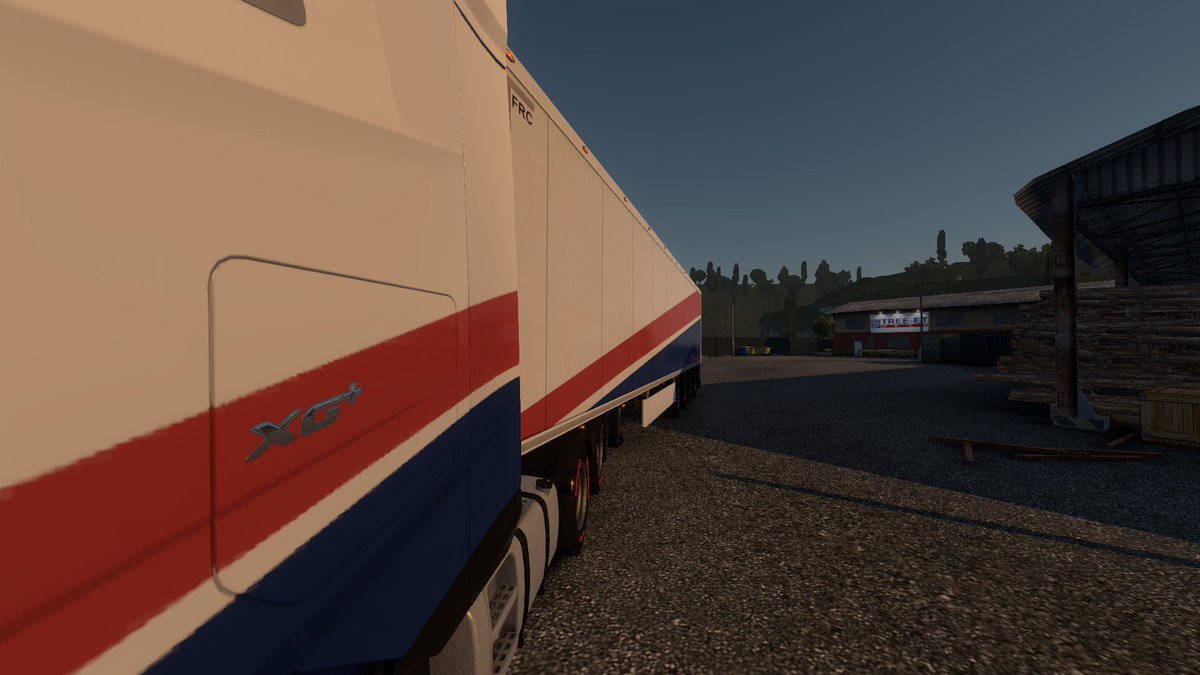 TDHCaveLogistic's tweet photo. Showing our  @DAFTrucksUK XG+ some love before our convoy tonight! 

@SCSsoftware @TruckersMP https://t.co/Uq4UPlhX02