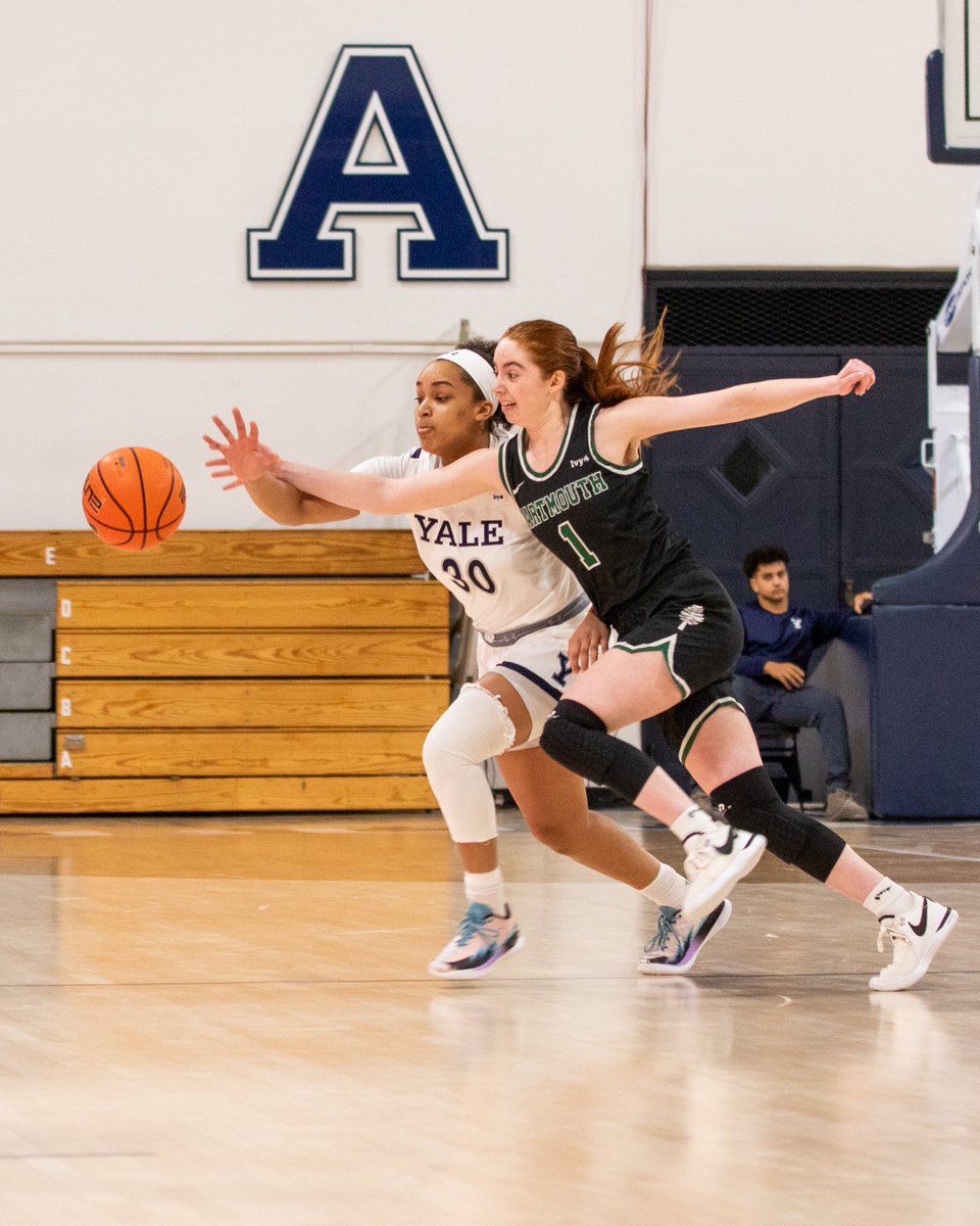 YaleWBasketball's tweet photo. 📸 from today's @IvyLeague win vs. Dartmouth!
GALLERY ➡ https://t.co/ewYhmOOsxd
#ThisIsYale | #leaveyourprint🐾 https://t.co/QKnDGTrlVA