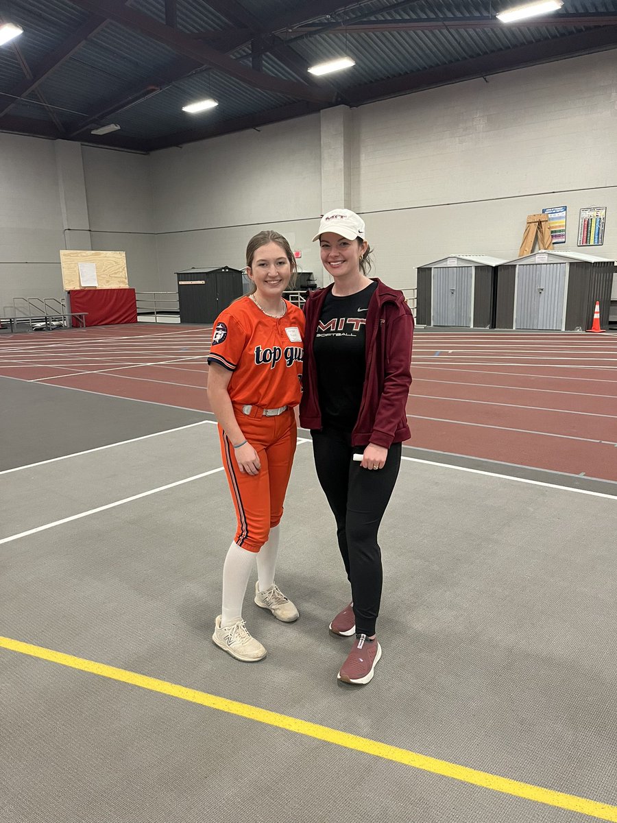 I spent the weekend in Cambridge attending the @mitsoftball camp. Thank you @CoachSullySB and the other coaches and players for putting this on. I had a wonderful time and the campus is spectacular! #tgf #swag @topgunfastpitch @topgun08kc @BTurner_75