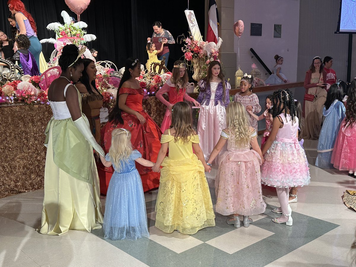 MPHSTigerDolls's tweet photo. We are honored every year to be asked by CASA to be the princesses and fairies at the CASA Fairy Dust Princess Ball! It is such a magical event for such a special cause. Thank you from the bottom of our hearts for having us! 🩷👸👑🧚🩷 https://t.co/SHsP2TwML4
