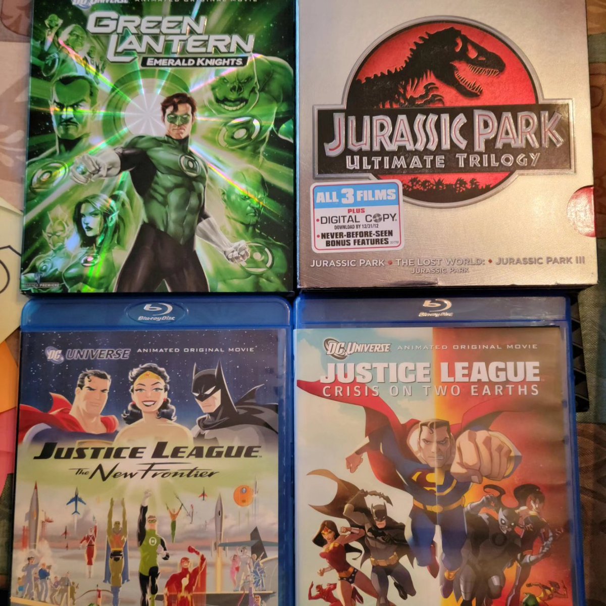 Commons4Kids's tweet photo. Got an amazing donation today- box full of comics and a box full of Blu Rays, DVDs and a couple games!!

#C4KFamily https://t.co/90kYQDlh5B