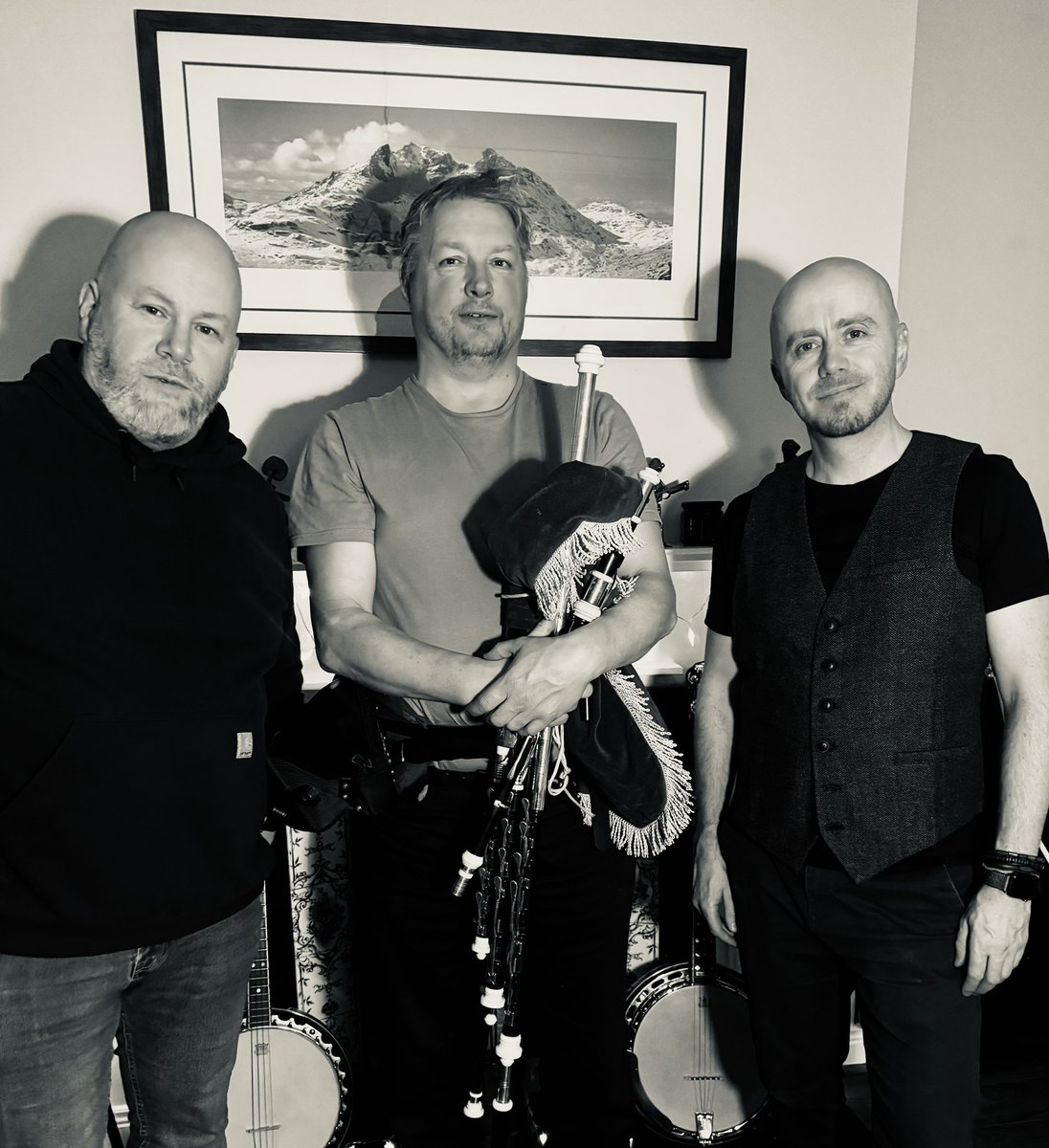 Introducing Ceólta’s newest member, Ryan Beagan.  A native of Armagh, Ryan has been playing bass for 30 years, playing jazz, rock, classical and folk. We will be posting our first collaboration here next Thursday on Burns’ night. Welcome to the fold Ryan!