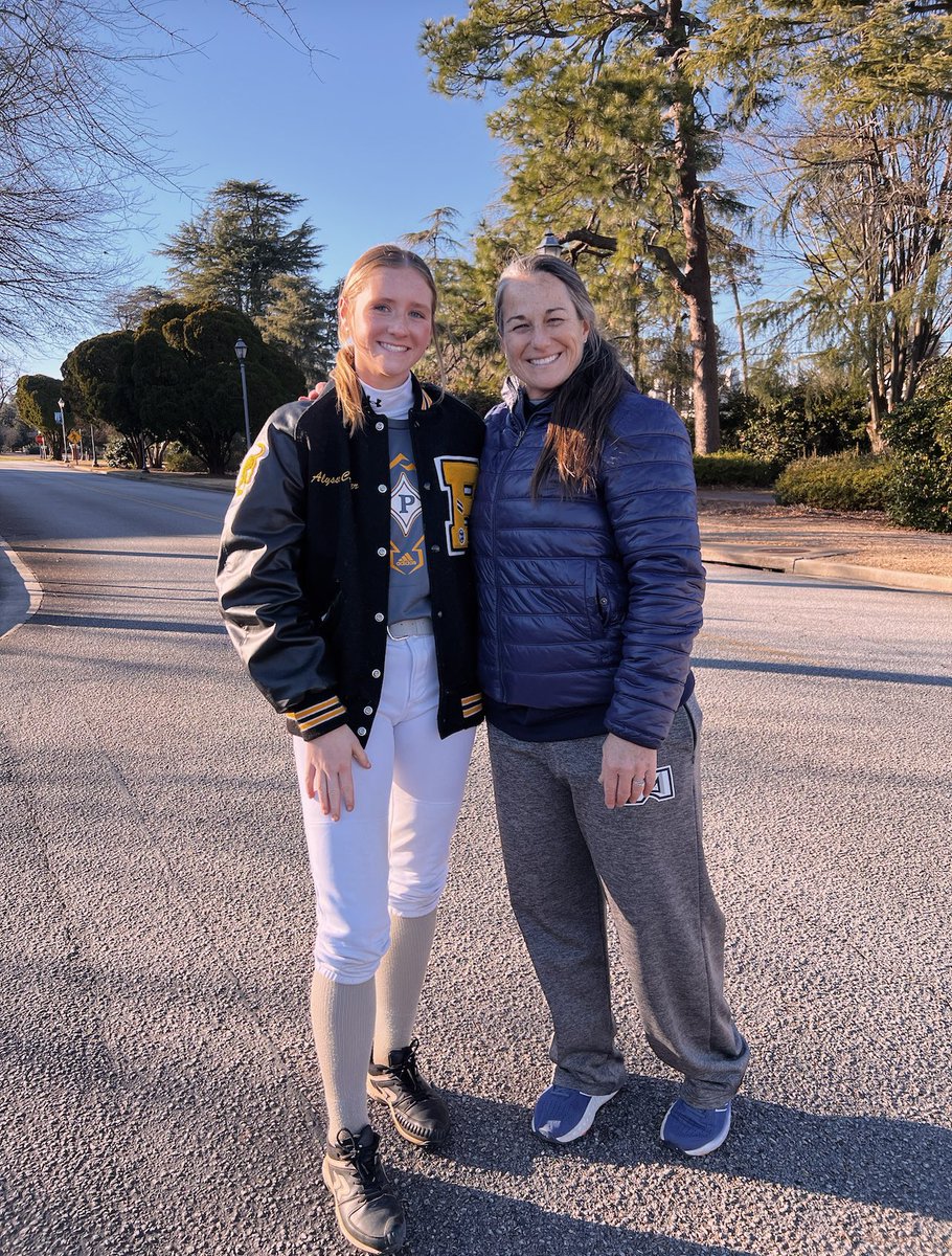 Had a great day at the <a href="/AUG_Softball/">AUG_Softball</a> softball camp! Thank you for having me!!