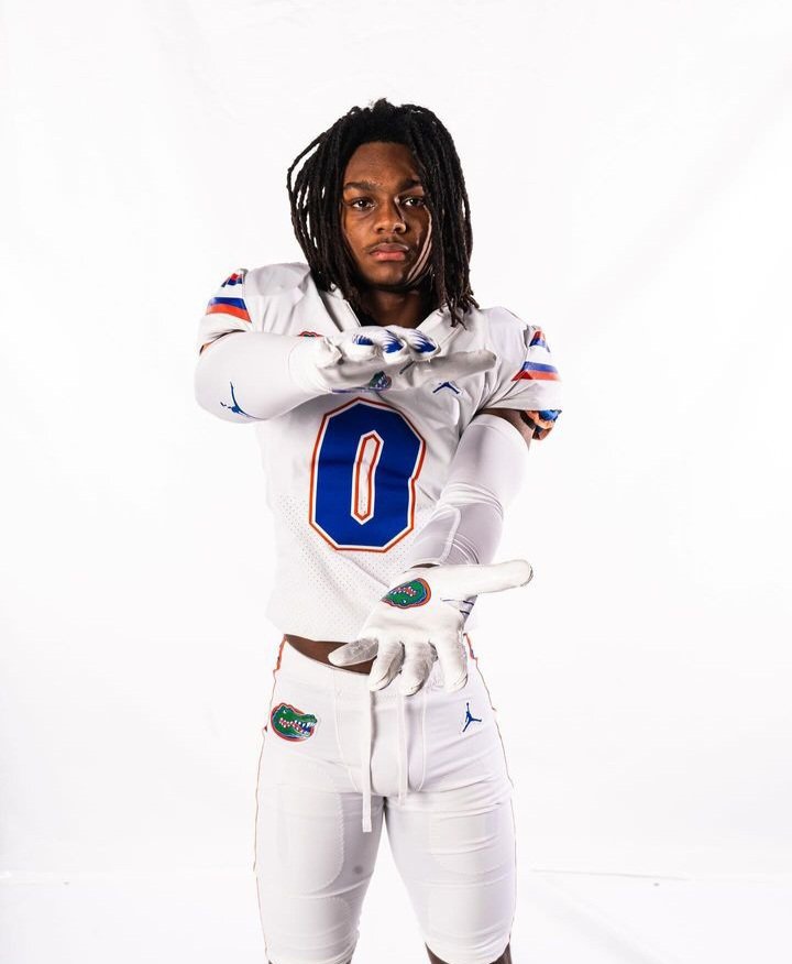 The ManChild, @MHS_Knights_FB 4* WR 6'3 185lbs Samari Reed @ReedSamari at @GatorsFB today!