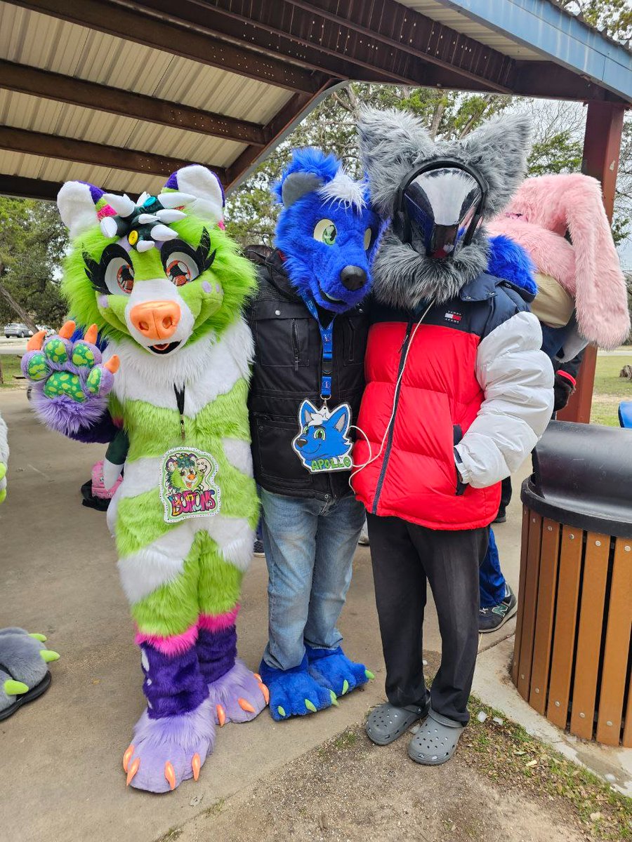 WW92030's tweet photo. Local furmeet
#furry #protogen #AustinFurs #fursuit #wolf #hedgehog https://t.co/rt6Rk0PHAH