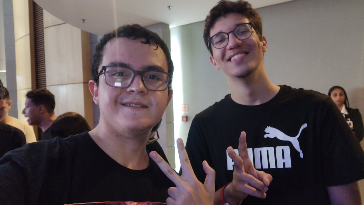 wdn_br's tweet photo. O Anime Friends Premiere é nesse domingo (dia 21/01) no Hakka Plaza, mas nossos correspondentes @SuetsuguYuri e @GabsAmorzim foram convidados pra uma noite especial para convidados VIP, com direito à show da banda japonesa Burnout Syndromes. 🤩

#AFPremiere #AnimeFriends https://t.co/NSUv3OyHsf